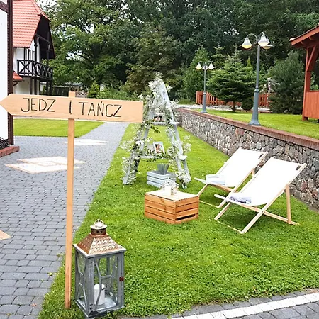 Hotel Krysztalowy Dworek *