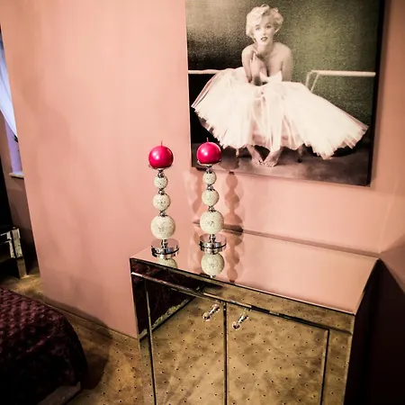 Krysztalowy Dworek Hotel