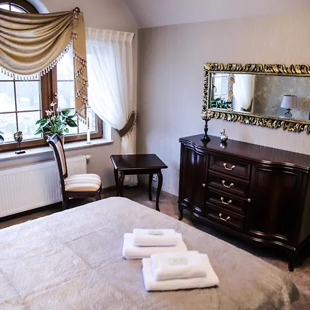 Krysztalowy Dworek Hotel