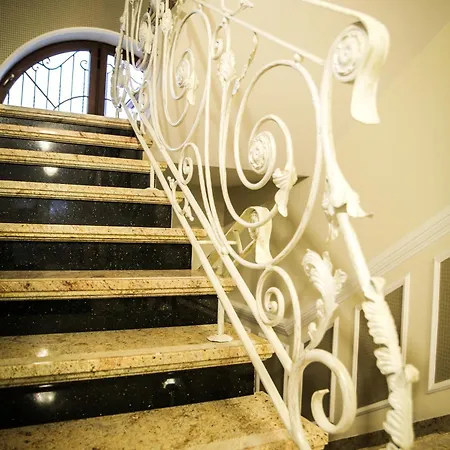 Hotel Krysztalowy Dworek Zbychowo