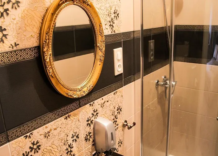 Krysztalowy Dworek فندق *