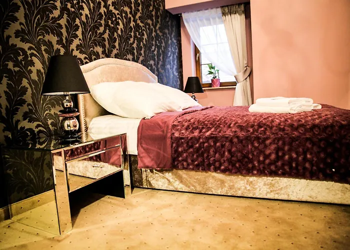 Krysztalowy Dworek فندق Zbychowo